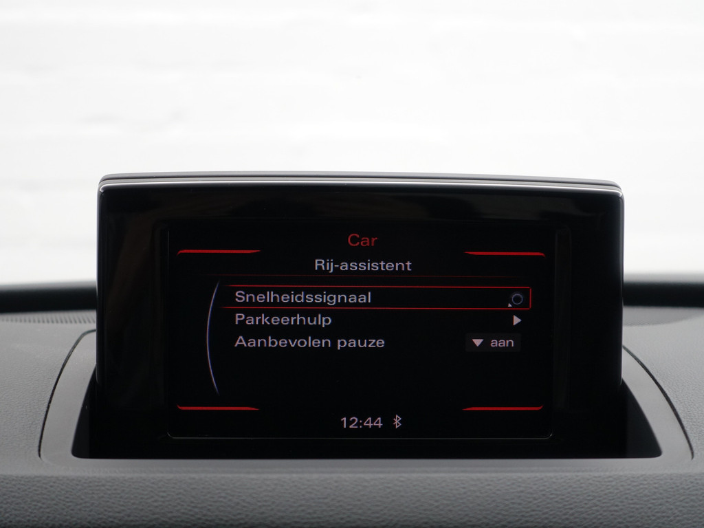 
Audi Q3 2.0 TFSI Quattro S Line+ Aut- Xenon Led, Leder Sport Interieur, Sfeerverlichting, Park Assist, Trekhaak vol									