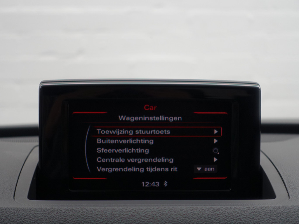 
Audi Q3 2.0 TFSI Quattro S Line+ Aut- Xenon Led, Leder Sport Interieur, Sfeerverlichting, Park Assist, Trekhaak vol									