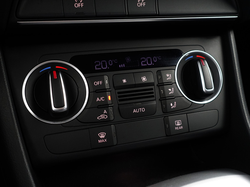 
Audi Q3 2.0 TFSI Quattro S Line+ Aut- Xenon Led, Leder Sport Interieur, Sfeerverlichting, Park Assist, Trekhaak vol									