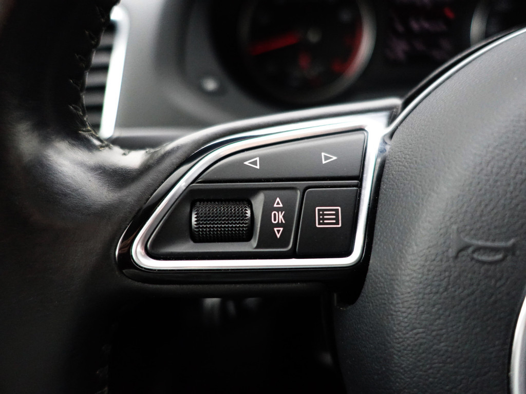 
Audi Q3 2.0 TFSI Quattro S Line+ Aut- Xenon Led, Leder Sport Interieur, Sfeerverlichting, Park Assist, Trekhaak vol									