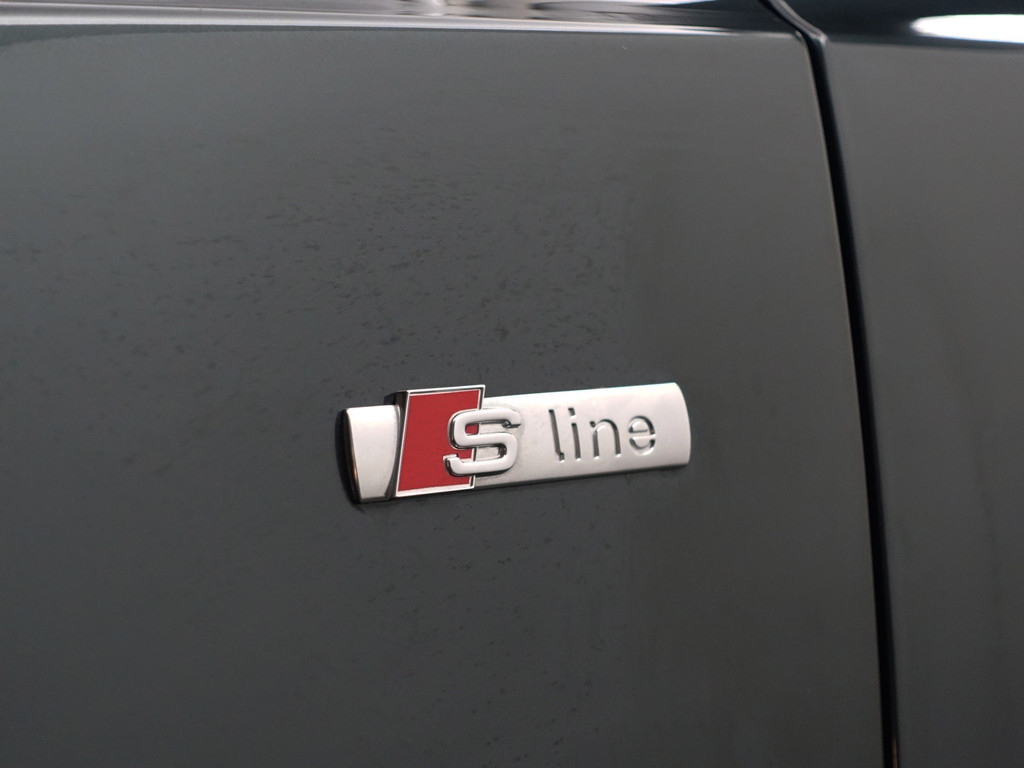 
Audi Q3 2.0 TFSI Quattro S Line+ Aut- Xenon Led, Leder Sport Interieur, Sfeerverlichting, Park Assist, Trekhaak vol									