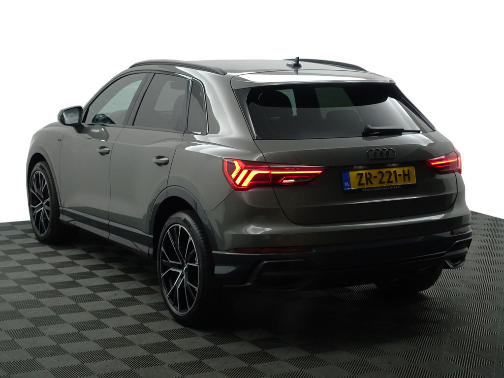 
								Audi Q3 35 TFSI S Competition Black Optic Aut- Sfeerverlichting, Bang Olufsen, CarPlay, Xenon Led, Camera, Park Assist vol									