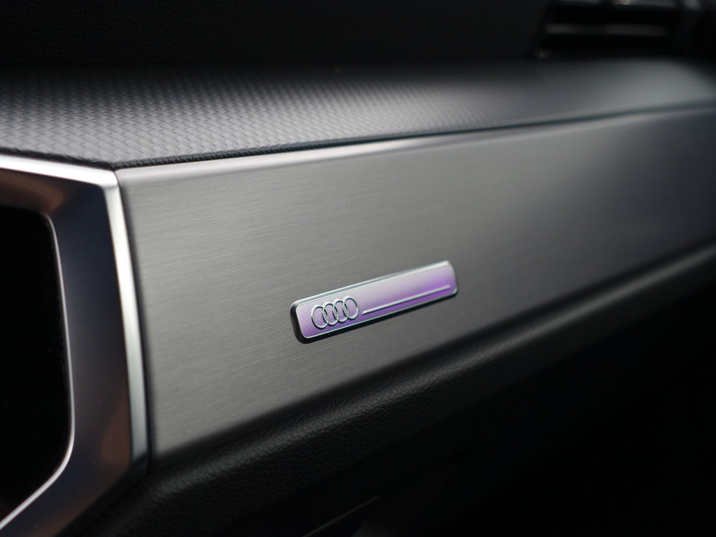 
								Audi Q3 35 TFSI S Competition Black Optic Aut- Sfeerverlichting, Bang Olufsen, CarPlay, Xenon Led, Camera, Park Assist vol									