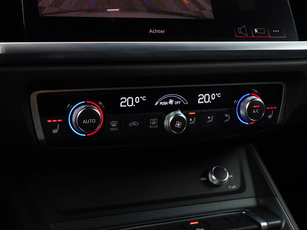 
								Audi Q3 35 TFSI S Competition Black Optic Aut- Sfeerverlichting, Bang Olufsen, CarPlay, Xenon Led, Camera, Park Assist vol									