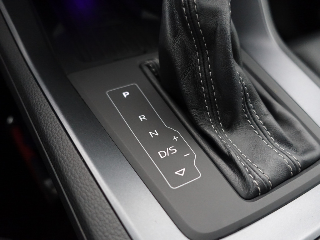 
								Audi Q3 35 TFSI S Competition Black Optic Aut- Sfeerverlichting, Bang Olufsen, CarPlay, Xenon Led, Camera, Park Assist vol									