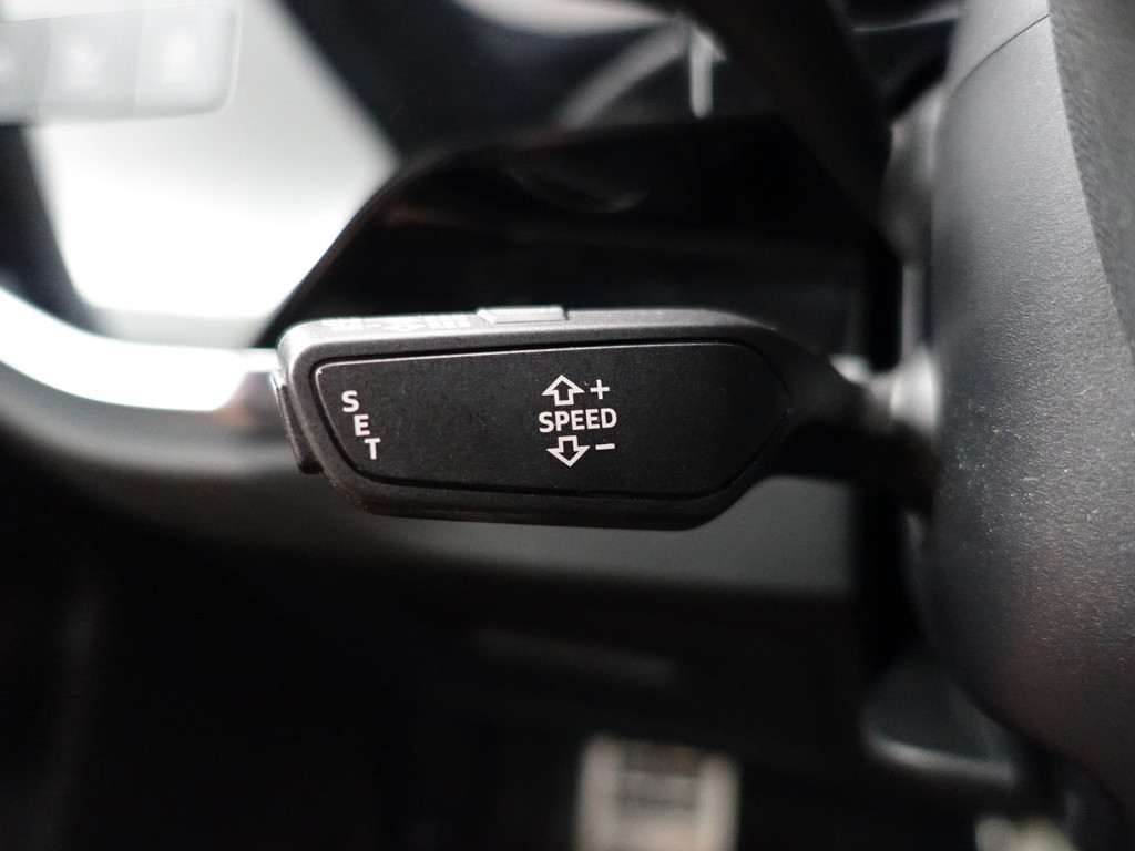 
								Audi Q3 35 TFSI S Competition Black Optic Aut- Sfeerverlichting, Bang Olufsen, CarPlay, Xenon Led, Camera, Park Assist vol									