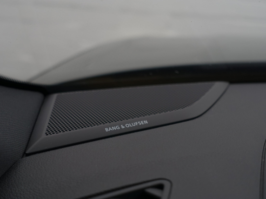
								Audi Q3 35 TFSI S Competition Black Optic Aut- Sfeerverlichting, Bang Olufsen, CarPlay, Xenon Led, Camera, Park Assist vol									