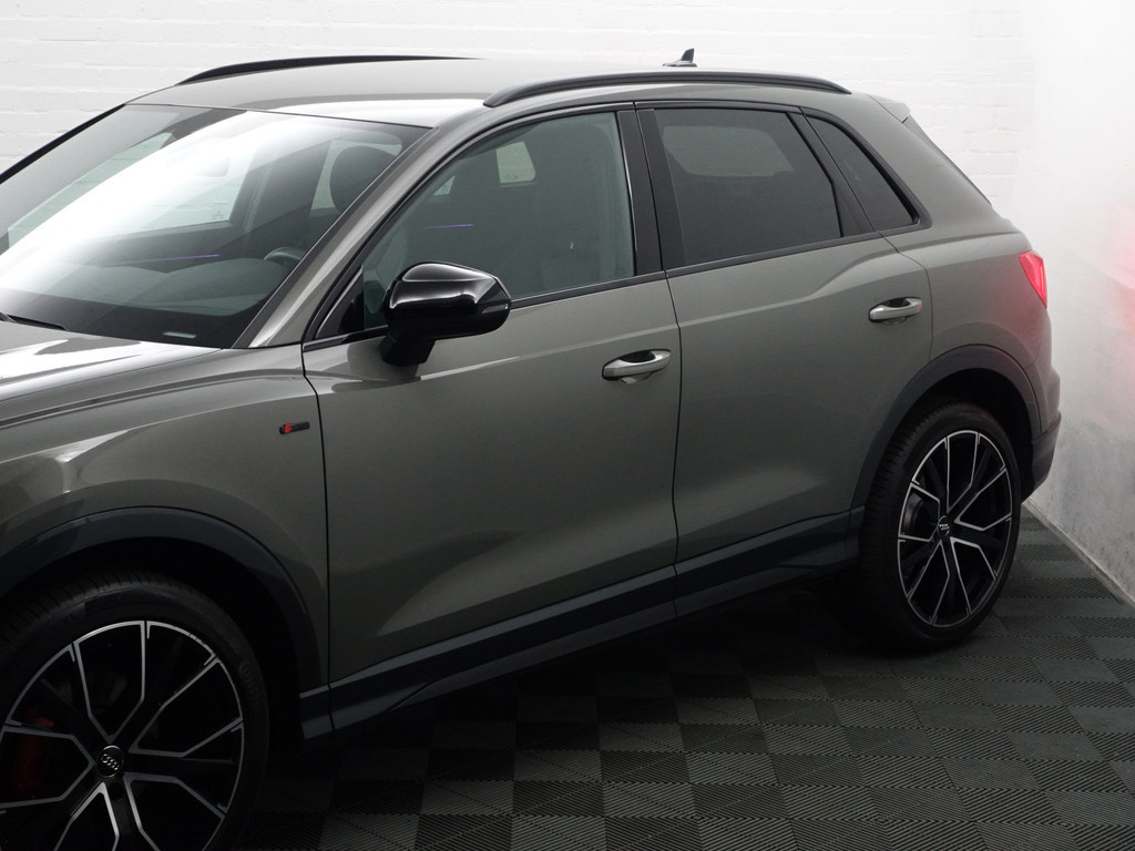 
								Audi Q3 35 TFSI S Competition Black Optic Aut- Sfeerverlichting, Bang Olufsen, CarPlay, Xenon Led, Camera, Park Assist vol									