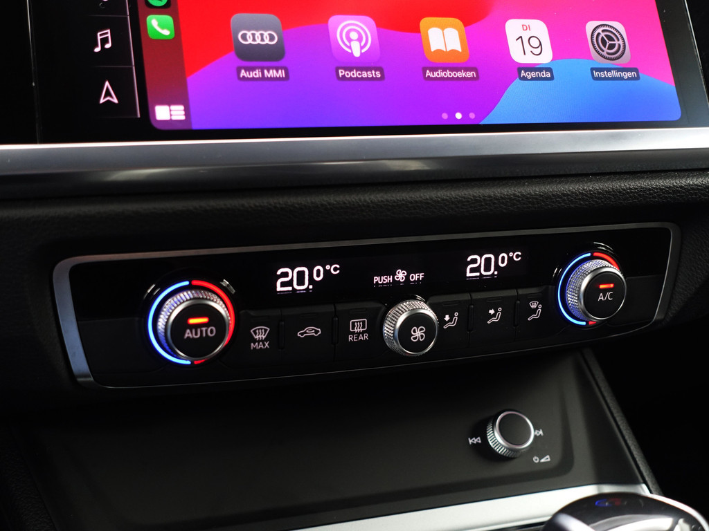 
Audi Q3 35 TFSI S Line Black Optic Aut- Virtual Cockpit, Xenon Led, CarPlay, Sport Interieur, Lane Assist vol									