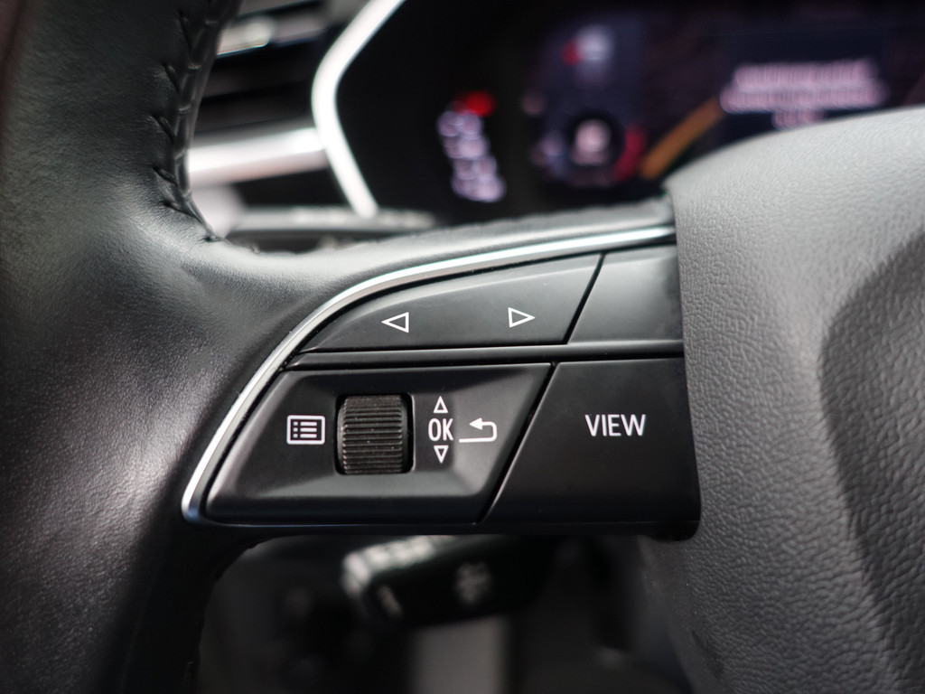 
Audi Q3 35 TFSI S Line Black Optic Aut- Virtual Cockpit, Xenon Led, CarPlay, Sport Interieur, Lane Assist vol									