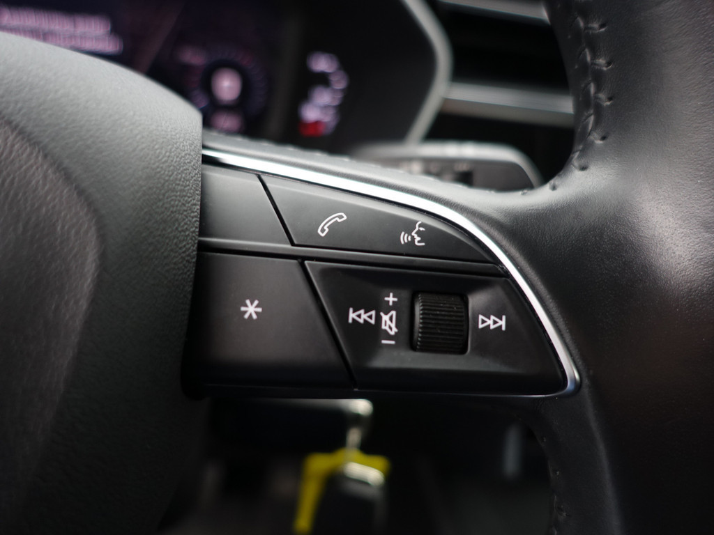 
Audi Q3 35 TFSI S Line Black Optic Aut- Virtual Cockpit, Xenon Led, CarPlay, Sport Interieur, Lane Assist vol									