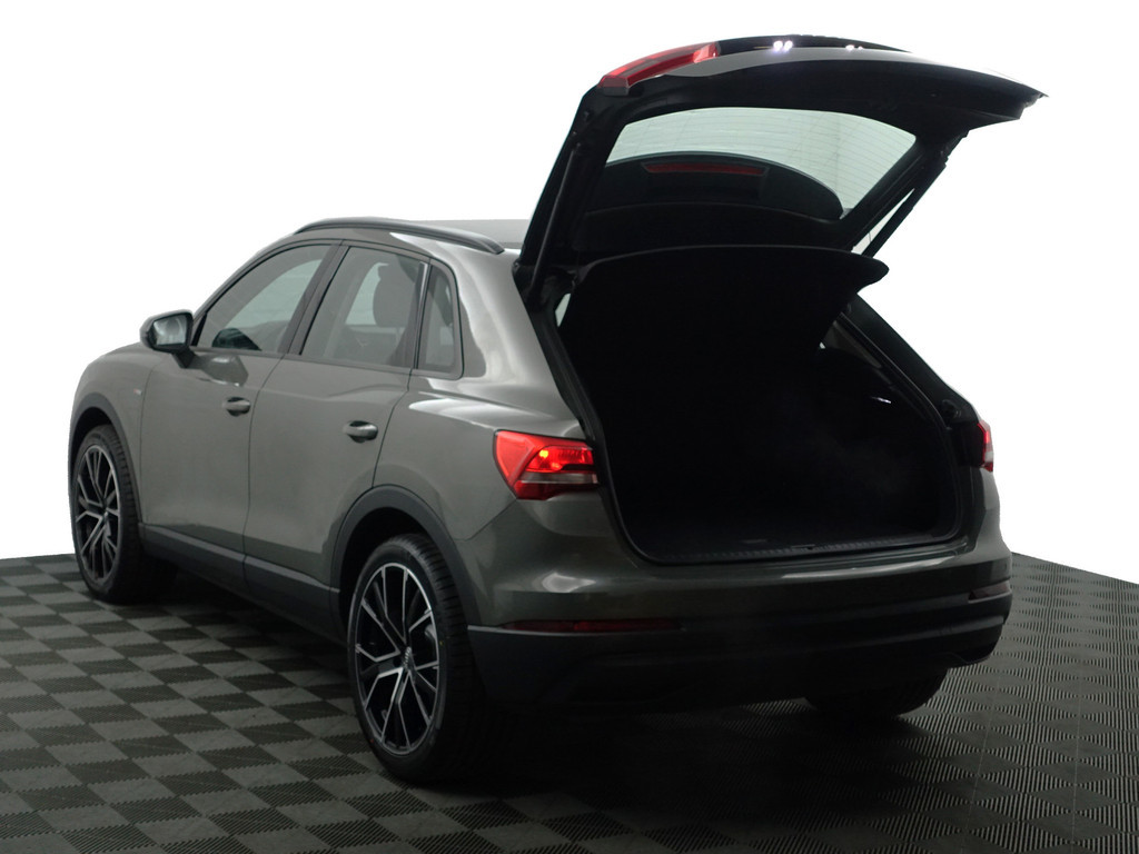 
Audi Q3 35 TFSI S Line Black Optic Aut- Virtual Cockpit, Xenon Led, CarPlay, Sport Interieur, Lane Assist vol									
