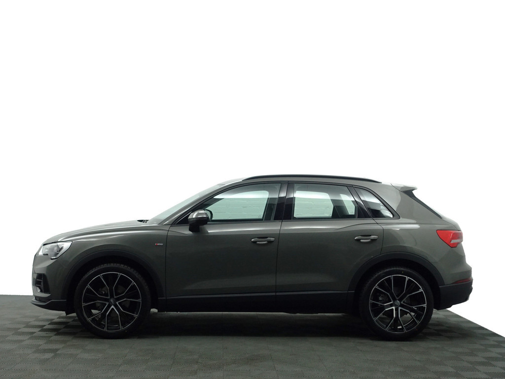 
Audi Q3 35 TFSI S Line Black Optic Aut- Virtual Cockpit, Xenon Led, CarPlay, Sport Interieur, Lane Assist vol									