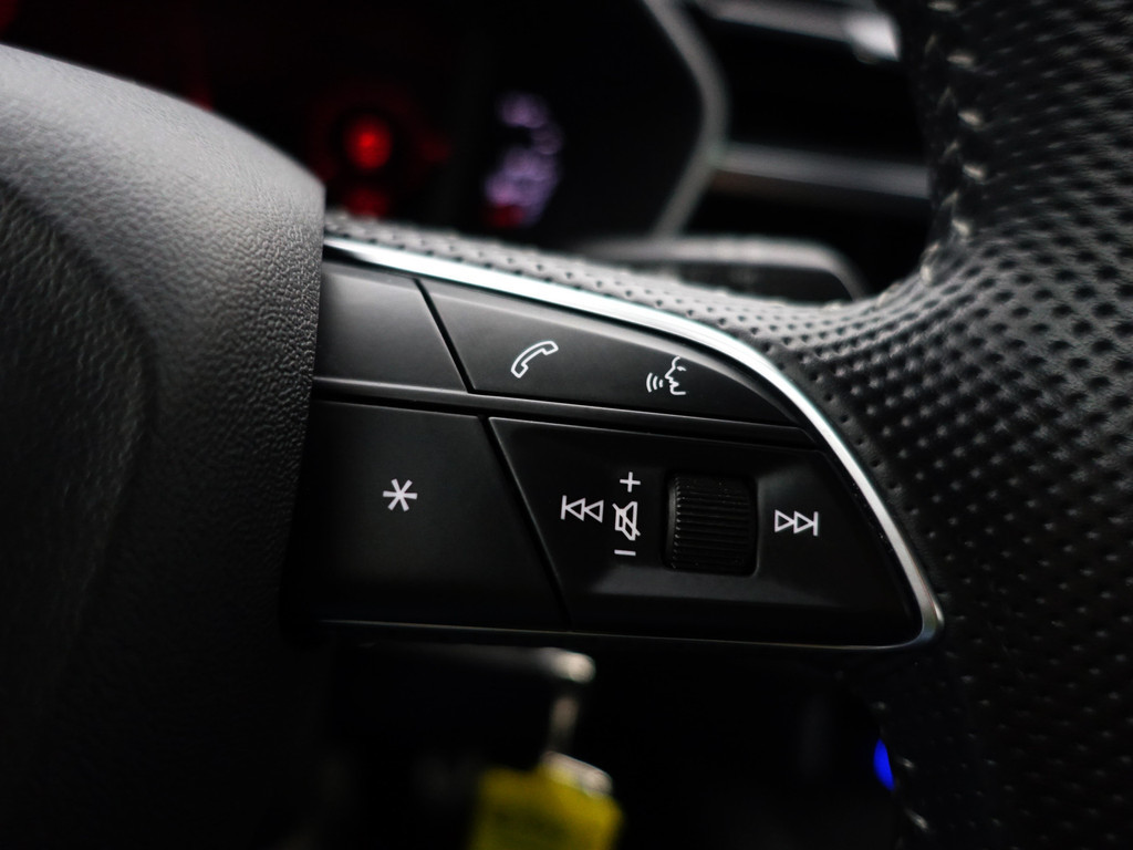 
Audi Q3 Sportback 35 TFSI S Line Aut- CarPlay, Xenon Led, Sfeerverlichting, Dynamic Select, Virtual Cockpit, Camera, Park Assist vol									