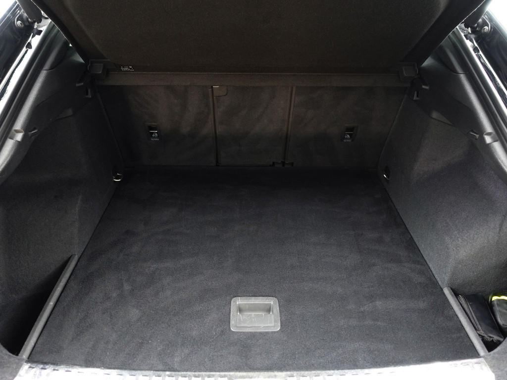 
Audi Q3 Sportback 35 TFSI S Line Aut- CarPlay, Xenon Led, Sfeerverlichting, Dynamic Select, Virtual Cockpit, Camera, Park Assist vol									