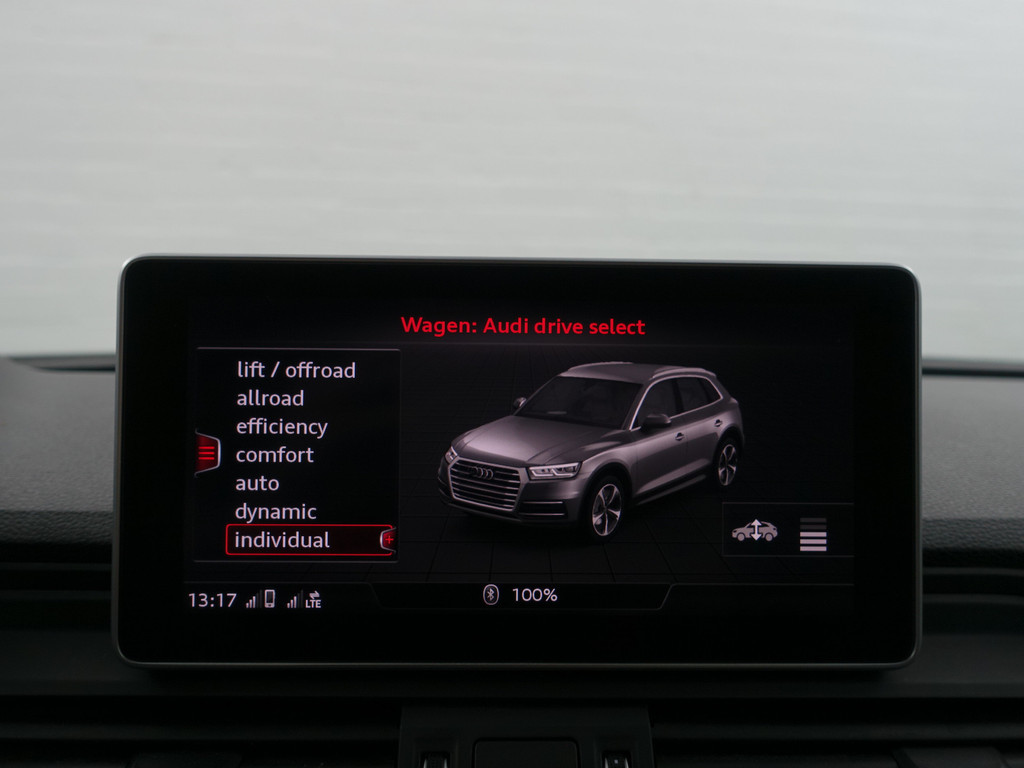 
								Audi Q5 45 TFSI Quattro S Line Aut- Panodak, Bang Olufsen, Memory, Standkachel, Keyless, Ada Cruise, Xenon Led vol									