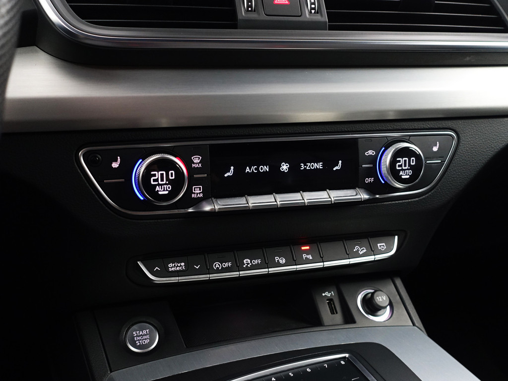 
								Audi Q5 45 TFSI Quattro S Line Aut- Panodak, Bang Olufsen, Memory, Standkachel, Keyless, Ada Cruise, Xenon Led vol									