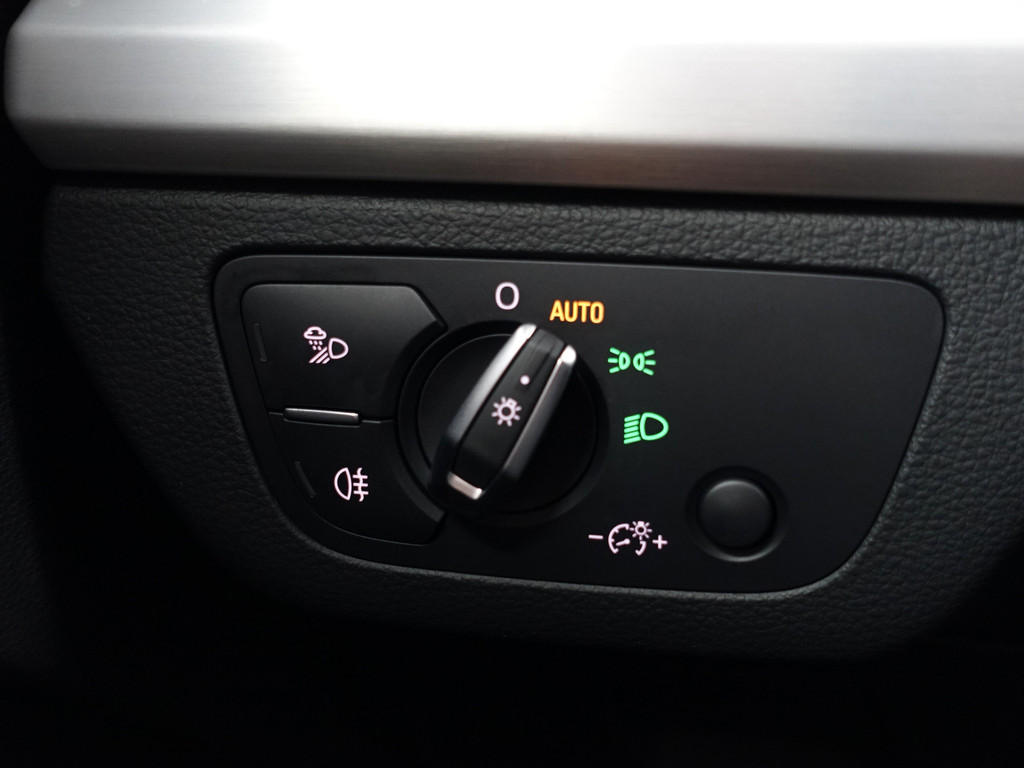 
								Audi Q5 45 TFSI Quattro S Line Aut- Panodak, Bang Olufsen, Memory, Standkachel, Keyless, Ada Cruise, Xenon Led vol									