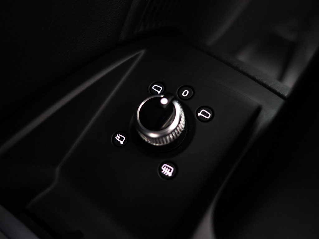 
								Audi Q5 45 TFSI Quattro S Line Aut- Panodak, Bang Olufsen, Memory, Standkachel, Keyless, Ada Cruise, Xenon Led vol									