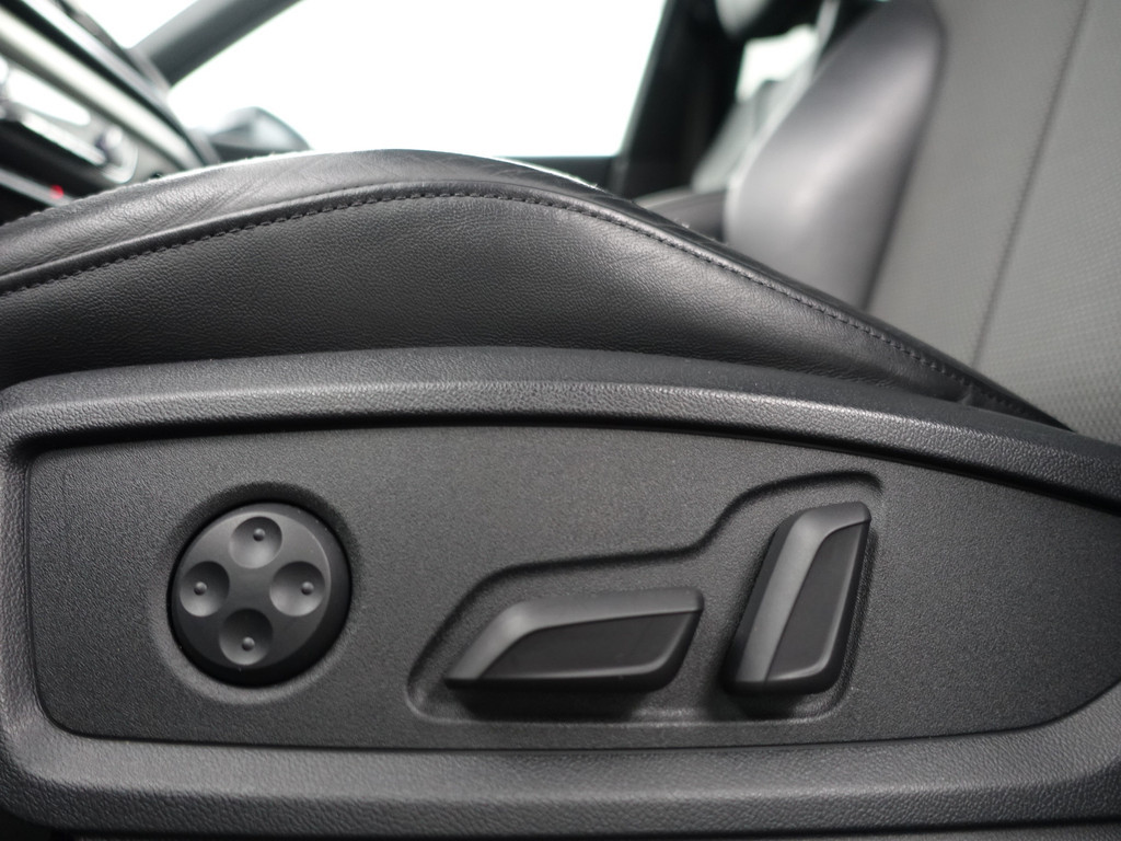 
								Audi Q5 45 TFSI Quattro S Line Aut- Panodak, Bang Olufsen, Memory, Standkachel, Keyless, Ada Cruise, Xenon Led vol									