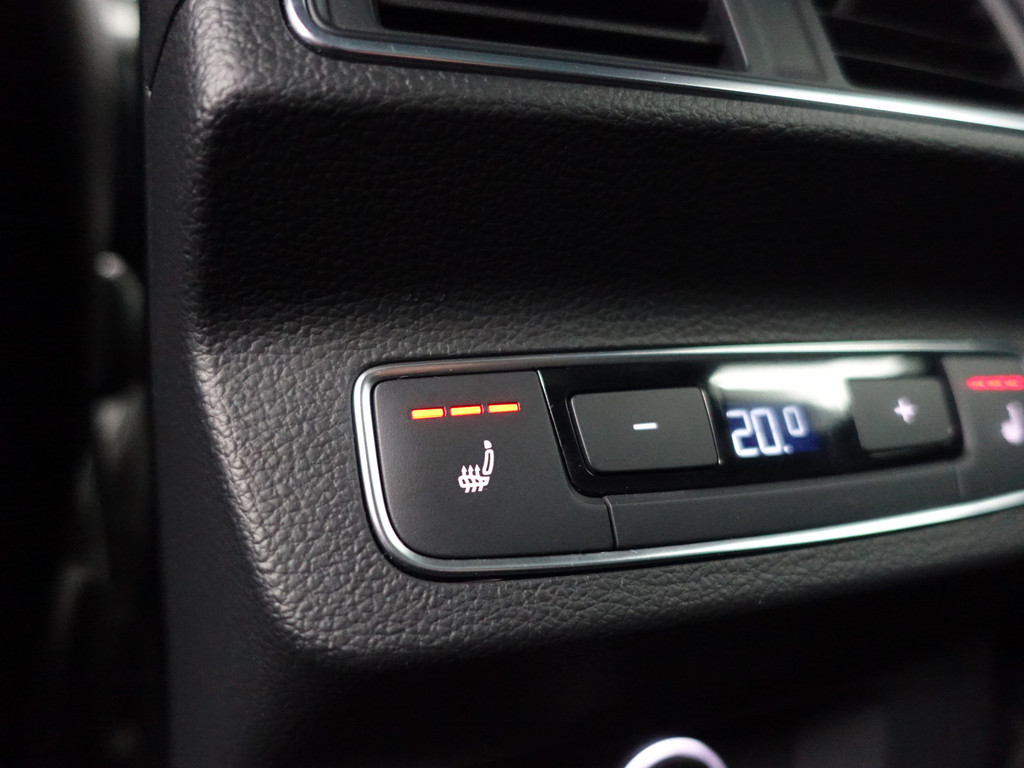 
								Audi Q5 45 TFSI Quattro S Line Aut- Panodak, Bang Olufsen, Memory, Standkachel, Keyless, Ada Cruise, Xenon Led vol									