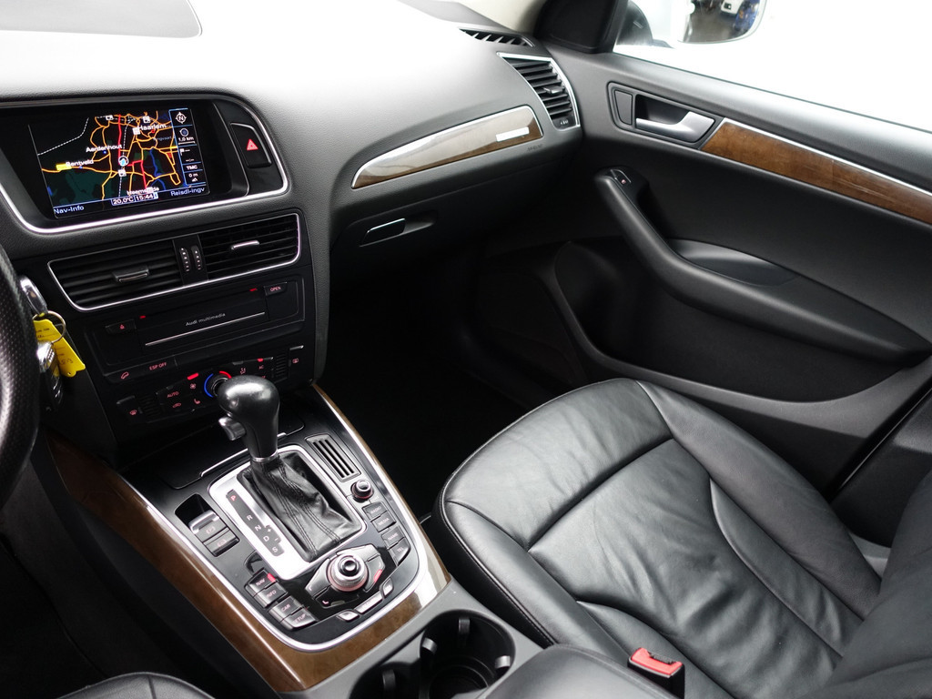 
								Audi Q5 2.0 TFSI Quattro S-line Aut- Xenon Led, Park Assist, Verlaagd, Stoelverwarming, Leder Interieur vol									