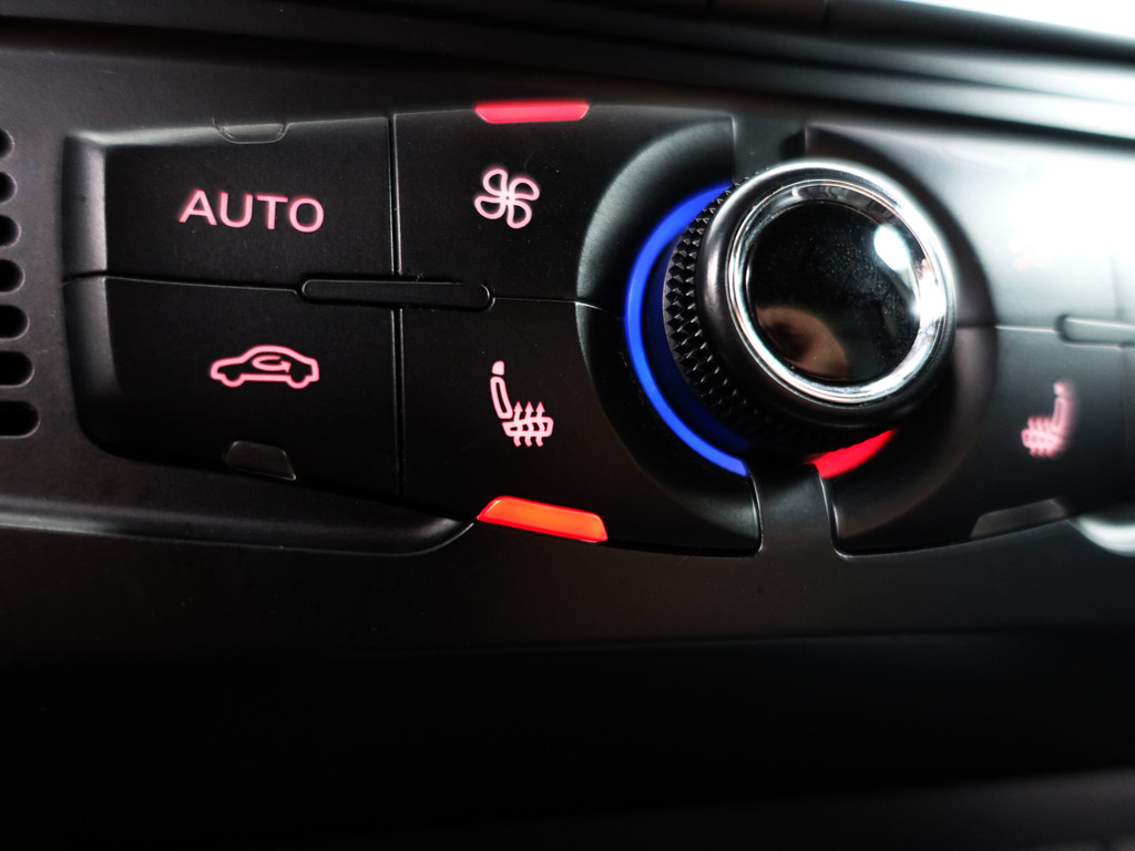 
								Audi Q5 2.0 TFSI Quattro S-line Aut- Xenon Led, Park Assist, Verlaagd, Stoelverwarming, Leder Interieur vol									