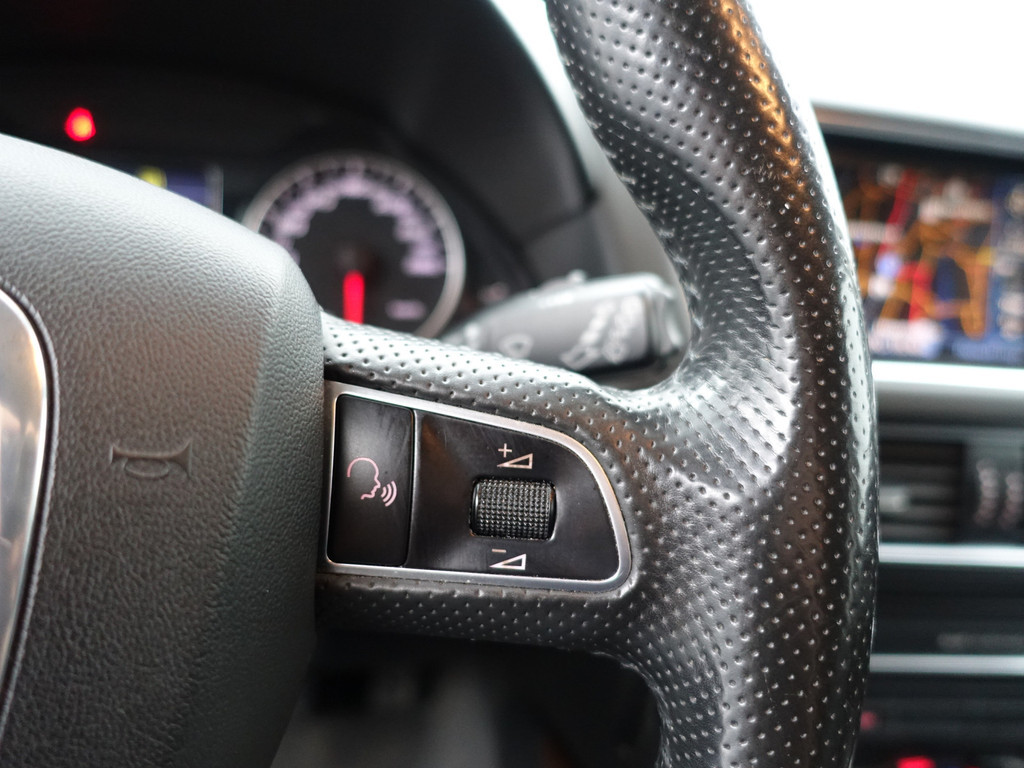 
								Audi Q5 2.0 TFSI Quattro S-line Aut- Xenon Led, Park Assist, Verlaagd, Stoelverwarming, Leder Interieur vol									