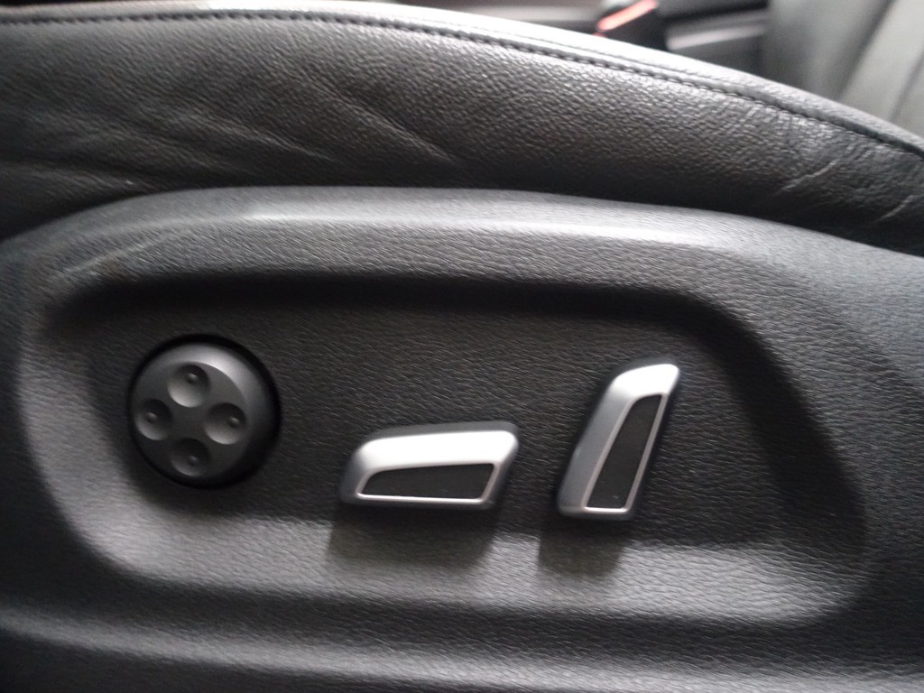 
Audi Q5 3.0 TDI SQ5 Quattro Pro Line S Adap Cruise, Lane Assist, Panodak, Bang Olufsen, Memory, Carbon Inleg vol									