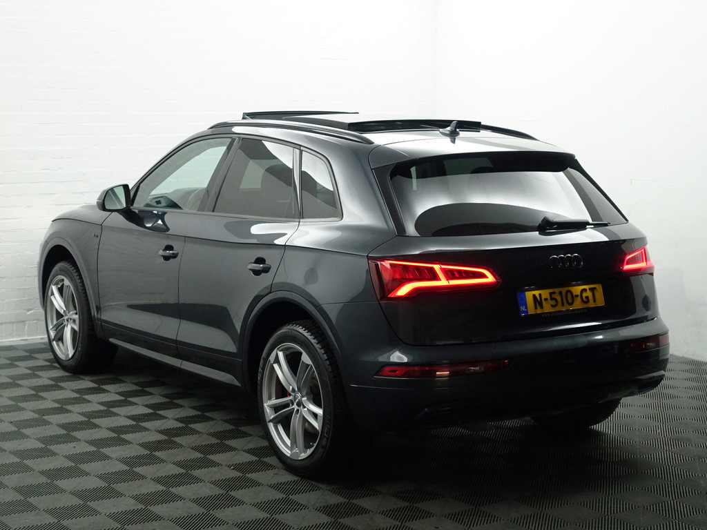 
Audi Q5 2.0 TFSI Quattro S Line Black Optic Aut- Panodak, Memory Seats, Dynamic Select, Carbon Pakket, Sfeerverlichting vol									