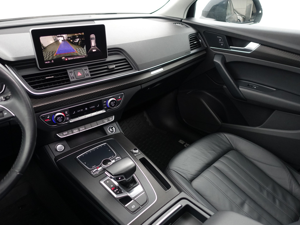 
Audi Q5 2.0 TFSI Quattro S Line Black Optic Aut- Panodak, Memory Seats, Dynamic Select, Carbon Pakket, Sfeerverlichting vol									