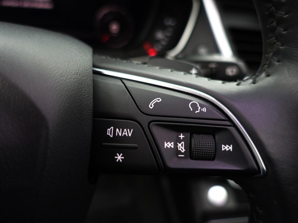 
Audi Q5 2.0 TFSI Quattro S Line Black Optic Aut- Panodak, Memory Seats, Dynamic Select, Carbon Pakket, Sfeerverlichting vol									