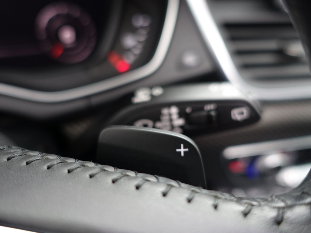 
Audi Q5 2.0 TFSI Quattro S Line Black Optic Aut- Panodak, Memory Seats, Dynamic Select, Carbon Pakket, Sfeerverlichting vol									