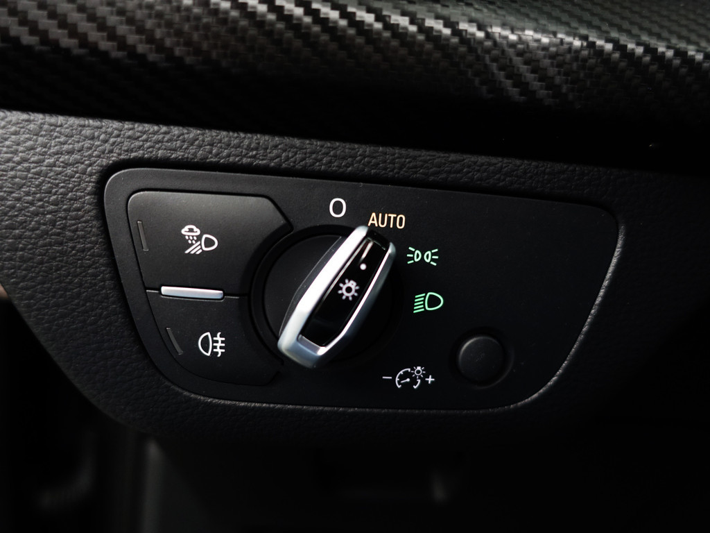 
Audi Q5 2.0 TFSI Quattro S Line Black Optic Aut- Panodak, Memory Seats, Dynamic Select, Carbon Pakket, Sfeerverlichting vol									