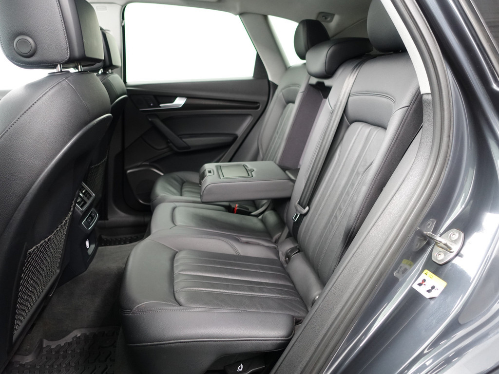 
Audi Q5 2.0 TFSI Quattro S Line Black Optic Aut- Panodak, Memory Seats, Dynamic Select, Carbon Pakket, Sfeerverlichting vol									