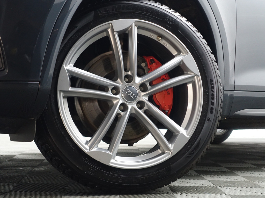 
Audi Q5 2.0 TFSI Quattro S Line Black Optic Aut- Panodak, Memory Seats, Dynamic Select, Carbon Pakket, Sfeerverlichting vol									