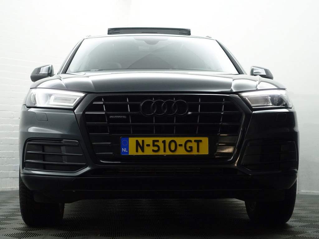 
Audi Q5 2.0 TFSI Quattro S Line Black Optic Aut- Panodak, Memory Seats, Dynamic Select, Carbon Pakket, Sfeerverlichting vol									