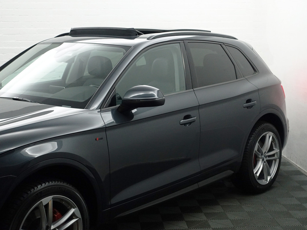 
Audi Q5 2.0 TFSI Quattro S Line Black Optic Aut- Panodak, Memory Seats, Dynamic Select, Carbon Pakket, Sfeerverlichting vol									