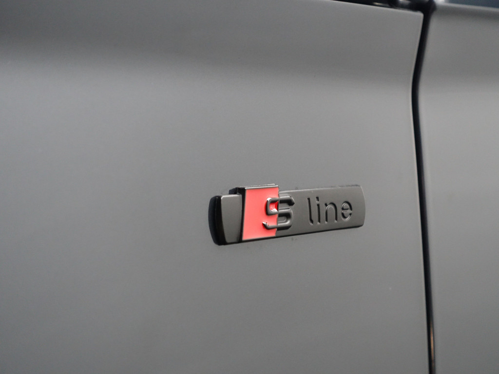 
Audi Q5 2.0 TFSI Quattro S Line Black Optic Aut- Panodak, Memory Seats, Dynamic Select, Carbon Pakket, Sfeerverlichting vol									