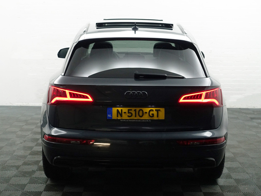 
Audi Q5 2.0 TFSI Quattro S Line Black Optic Aut- Panodak, Memory Seats, Dynamic Select, Carbon Pakket, Sfeerverlichting vol									