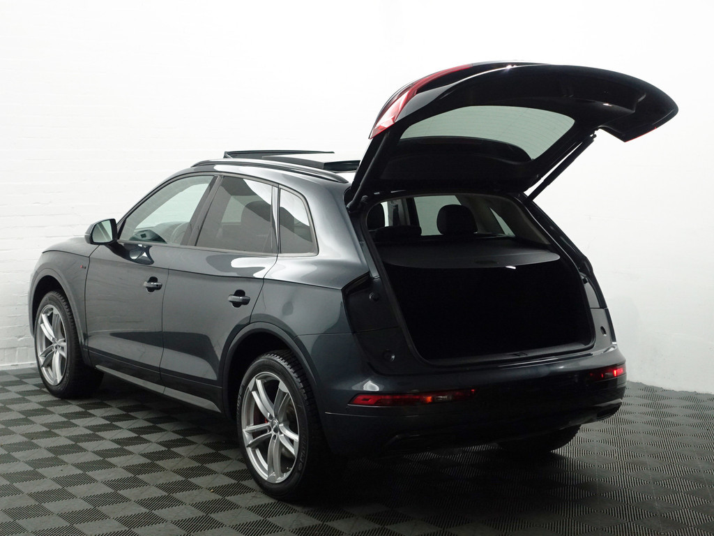 
Audi Q5 2.0 TFSI Quattro S Line Black Optic Aut- Panodak, Memory Seats, Dynamic Select, Carbon Pakket, Sfeerverlichting vol									