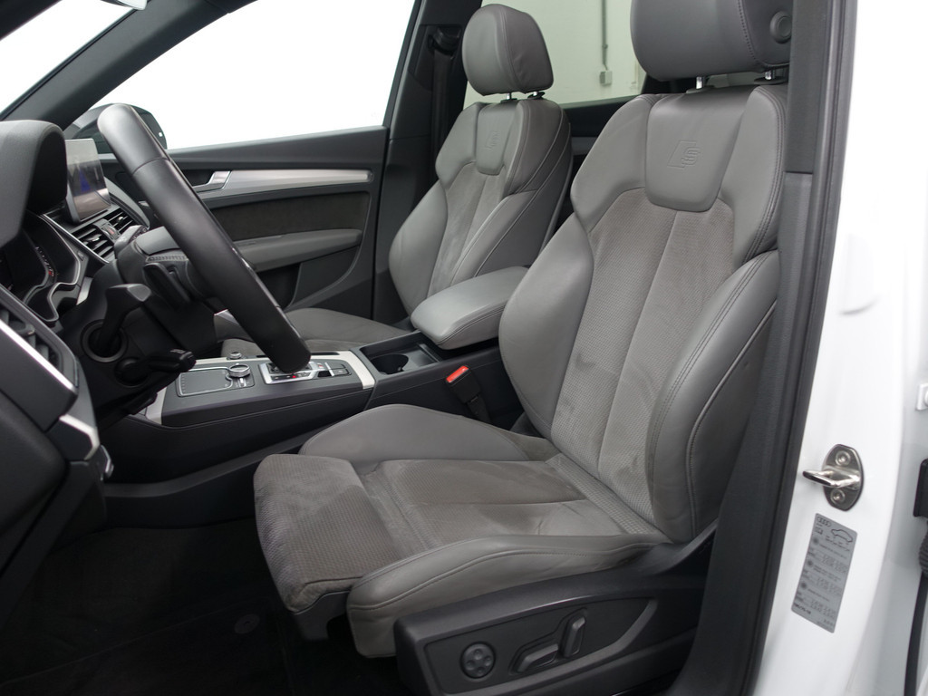 
								Audi Q5 3.0 TFSI SQ5 Quattro Competition Aut- Panodak, Standkachel, Keyless, Xenon Led, Alcantara Sport Interieur vol									
