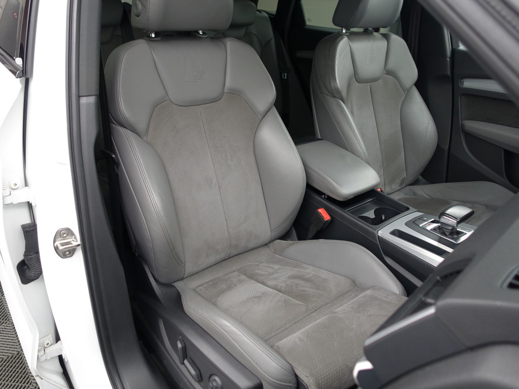 
								Audi Q5 3.0 TFSI SQ5 Quattro Competition Aut- Panodak, Standkachel, Keyless, Xenon Led, Alcantara Sport Interieur vol									
