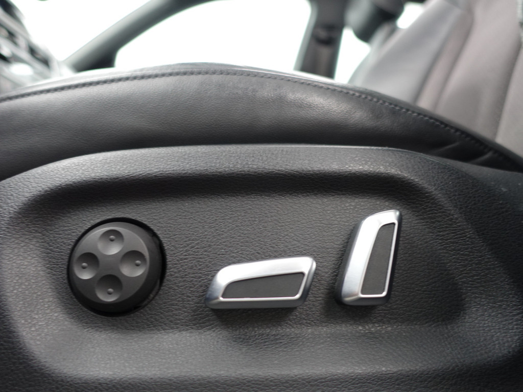 
Audi Q5 2.0 TFSI 225pk Quattro S Line Aut- Bang Olufsen, Panodak, Keyless, Xenon Led, Ada Cruise, Sport Leder Interieur vol									