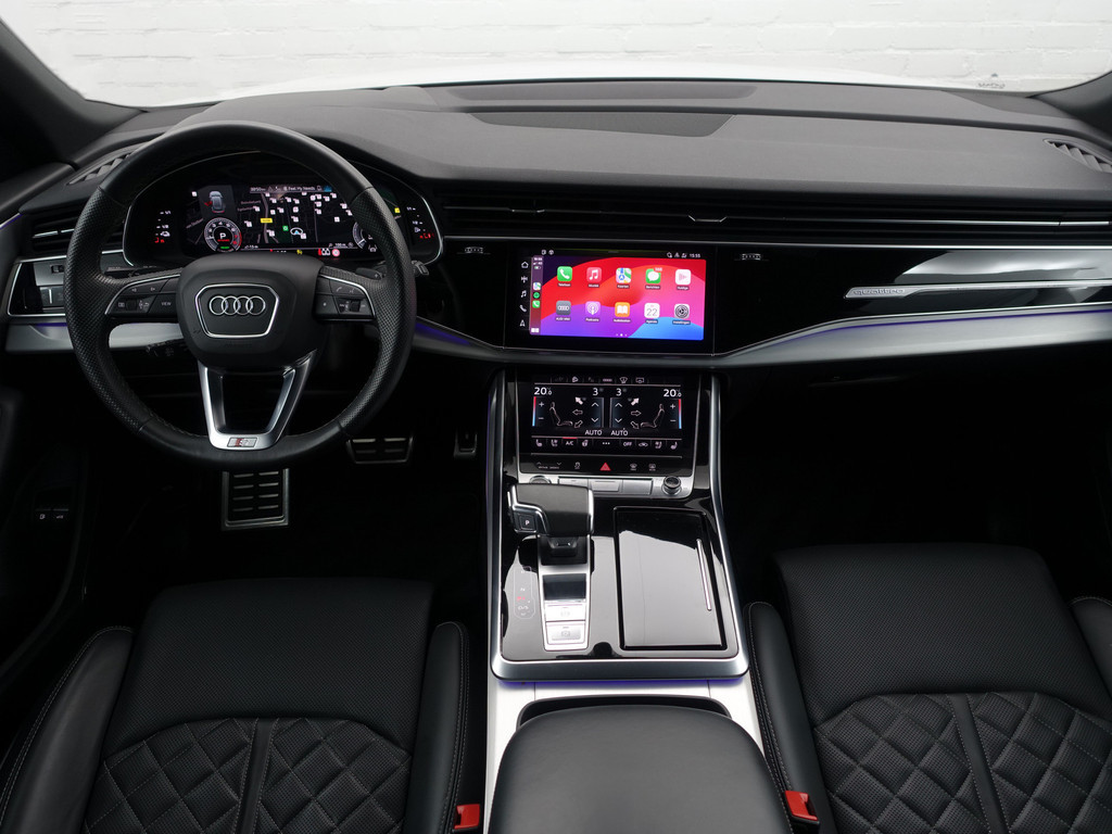 
								Audi Q8 60 TFSI e Quattro S Competition- Night Vision, Stoelmassage, Stoelventilatie, Bang Olufsen, Head Up, Luchtvering vol									