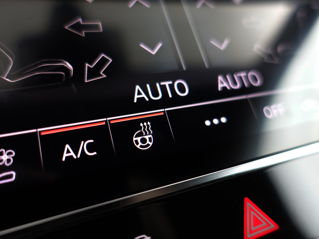 
								Audi Q8 60 TFSI e Quattro S Competition- Night Vision, Stoelmassage, Stoelventilatie, Bang Olufsen, Head Up, Luchtvering vol									