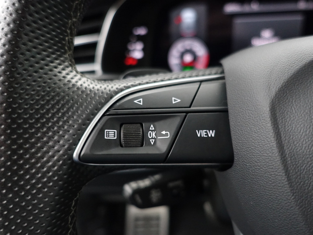 
								Audi Q8 60 TFSI e Quattro S Competition- Night Vision, Stoelmassage, Stoelventilatie, Bang Olufsen, Head Up, Luchtvering vol									