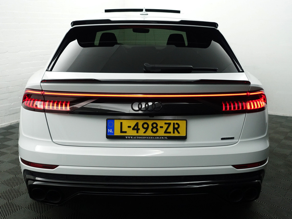 
								Audi Q8 60 TFSI e Quattro S Competition- Night Vision, Stoelmassage, Stoelventilatie, Bang Olufsen, Head Up, Luchtvering vol									
