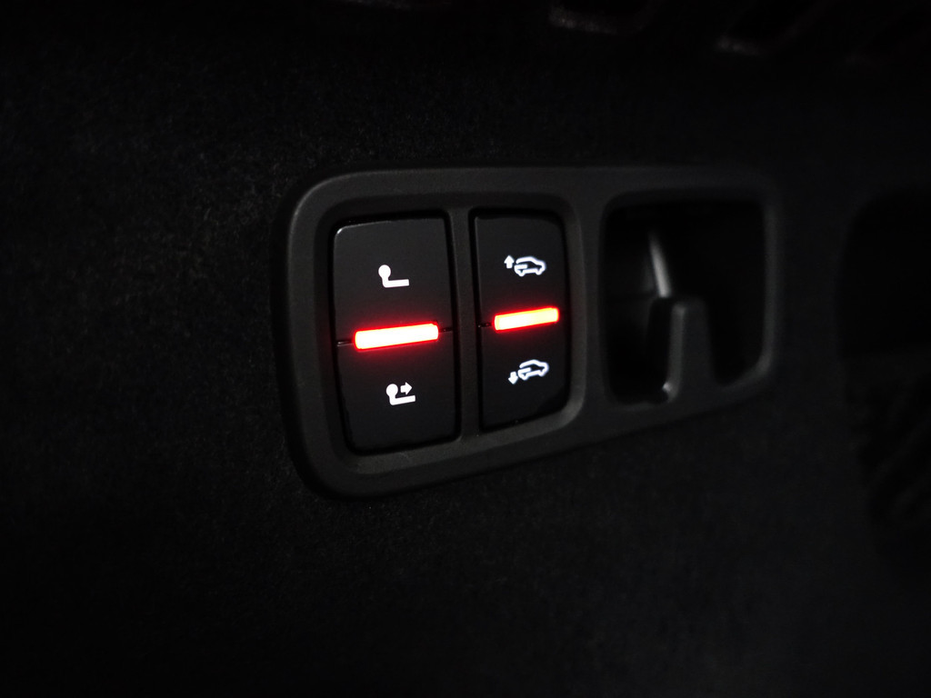 
								Audi Q8 60 TFSI e Quattro S Competition- Night Vision, Stoelmassage, Stoelventilatie, Bang Olufsen, Head Up, Luchtvering vol									