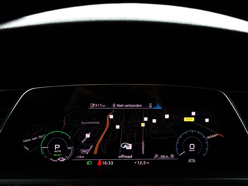 
								Audi e-tron e-tron 55 quattro advanced 95 kWh- Camera Spiegels, 2x Laadpoort, Panoramadak, 360 Camera, Sfeerverlichting, Memory vol									